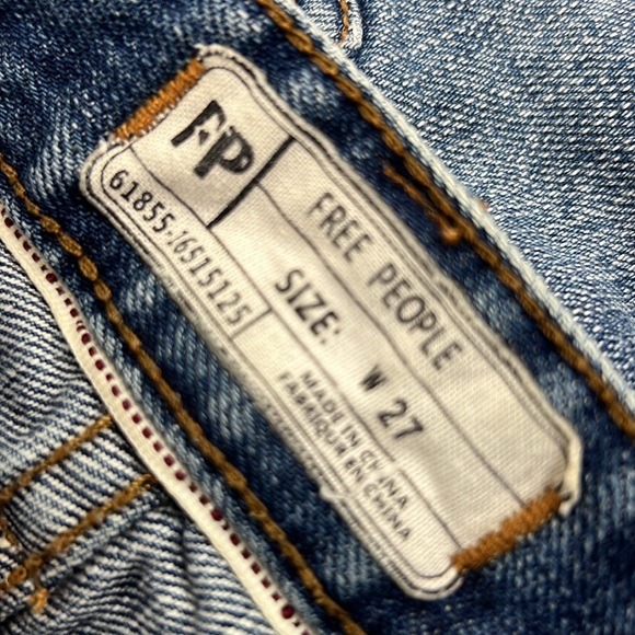 Free People blue Jean shorts size W27 5 button Denim cut off FP 11” rise - Picture 7 of 11